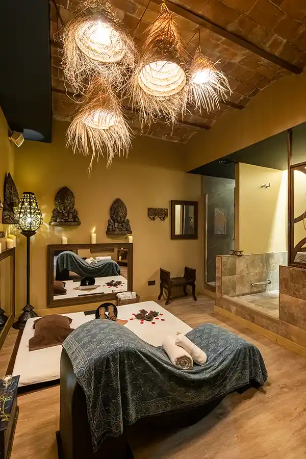 Suite de masaje erótico en Thai Center Madrid